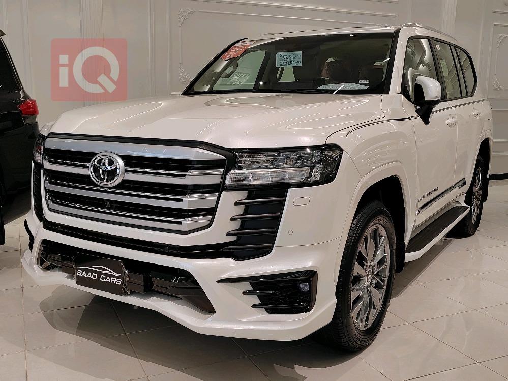 تۆیۆتا لاند کروزەر